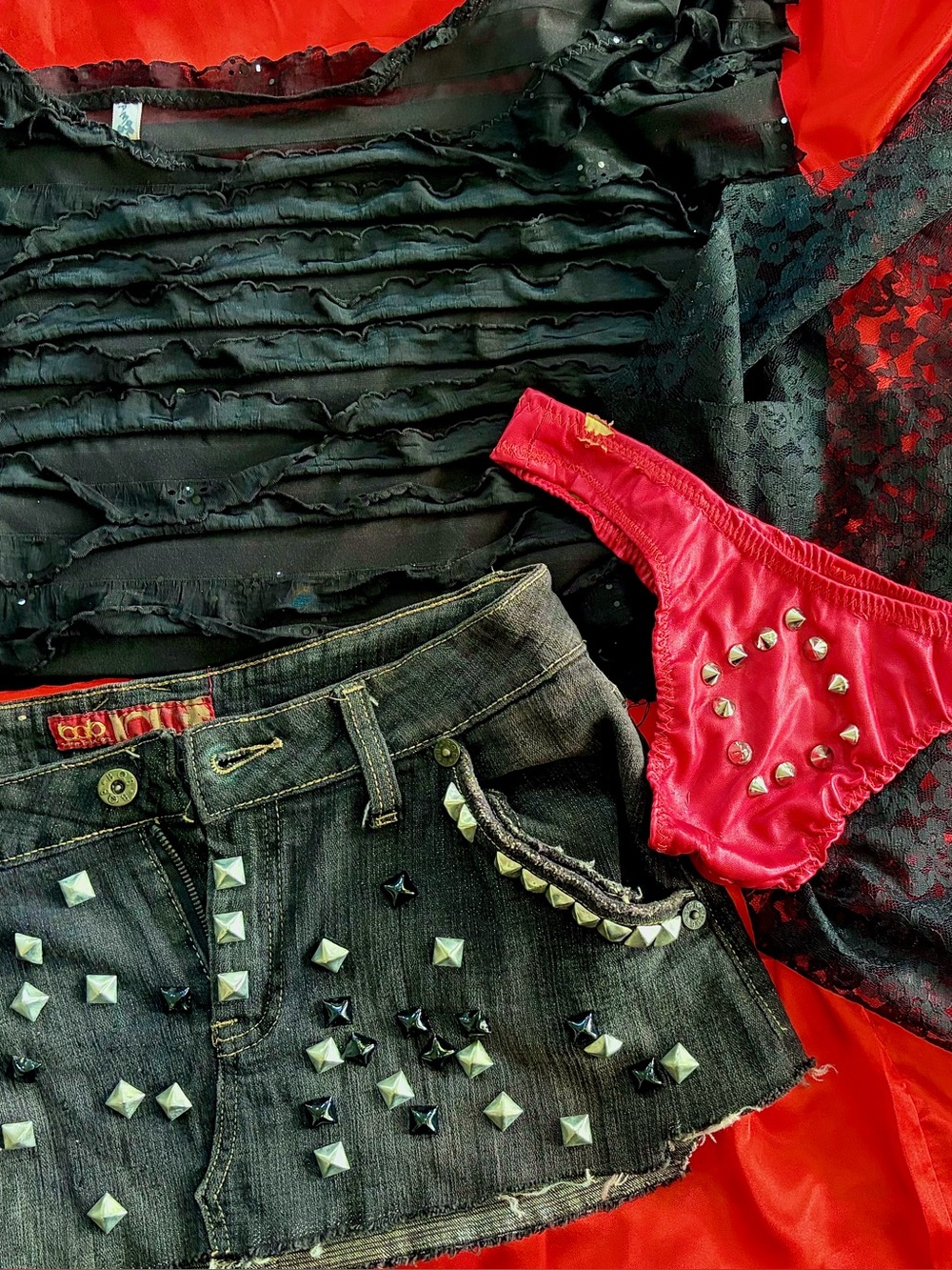 Grunge Girls and Rockers